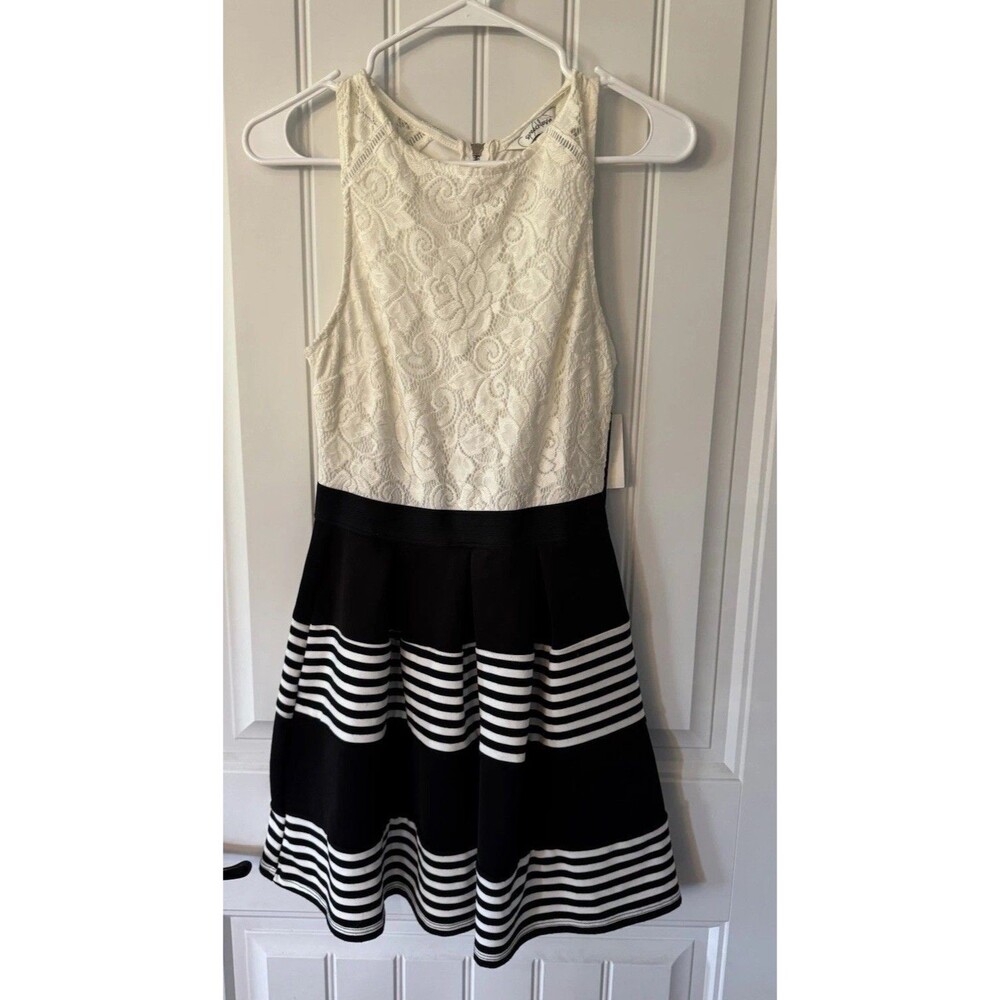 NWT Speechless Halter Dress Juniors Sz Small White Black Fit Flare Crochet Top